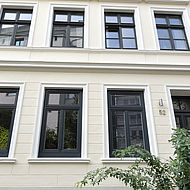 Hausfassade Gründerzeithaus in Hamburg, Budapester Straße